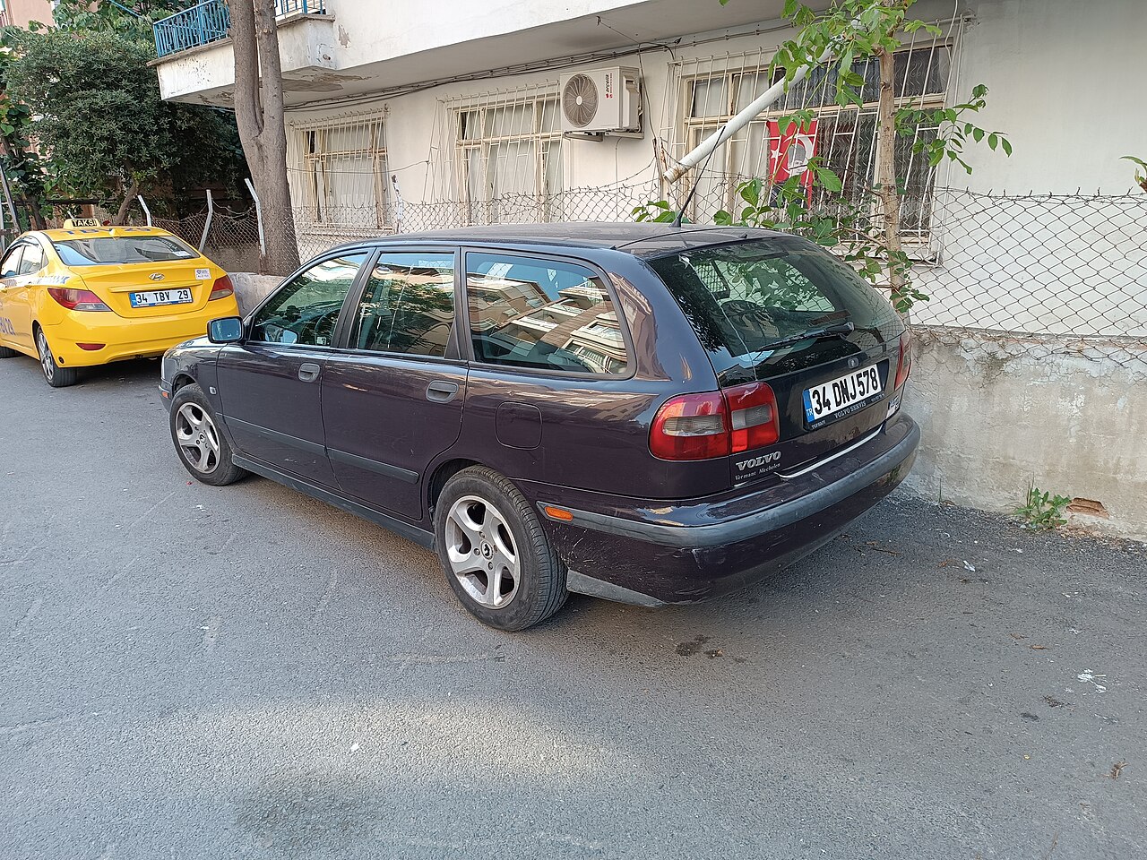Volvo V40